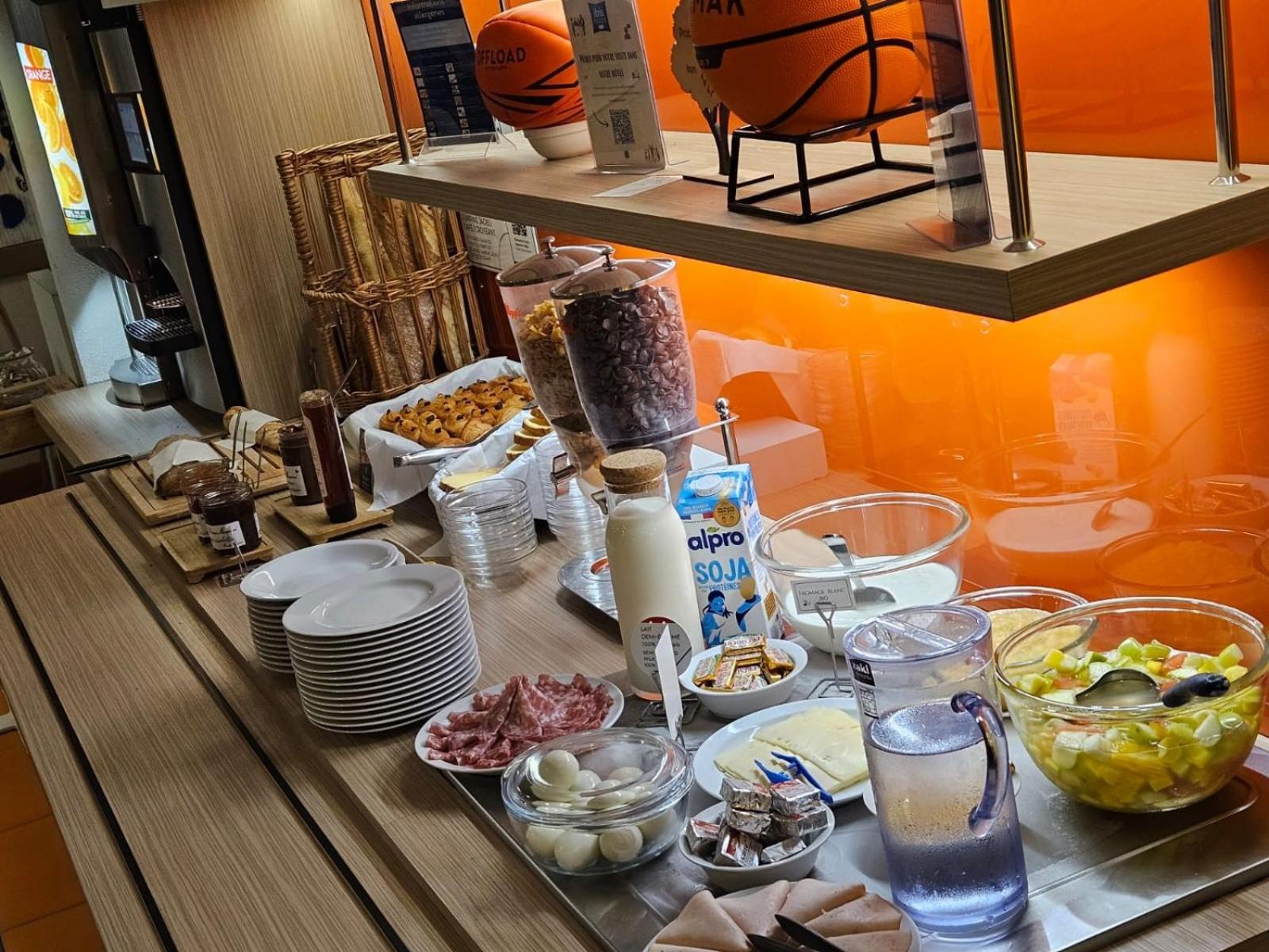 图卢兹机场宜必思快捷酒店 布拉尼亚克 外观 照片